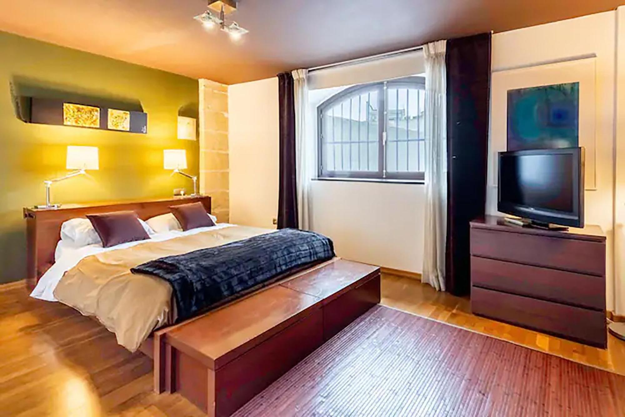 Artqhost Jerez Huge Loft & Free Parking Leilighet Jerez de la Frontera Eksteriør bilde
